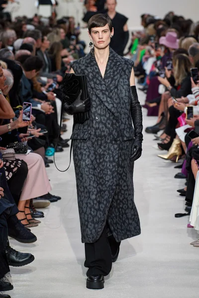 Look 67